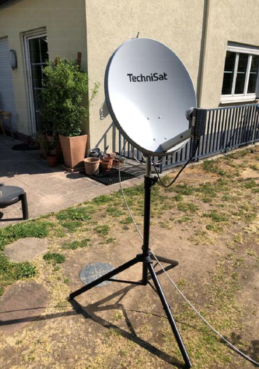 Satelliten Antenne, effektive Apertur 56 cm, Öffnungswinkel ca. 3,2⁰